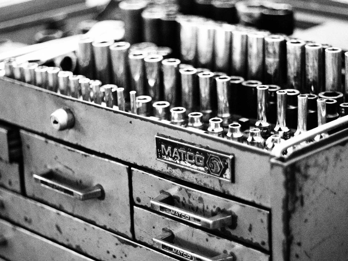 Close-up of various fastener screw drive types showing what screwdriver i need for each